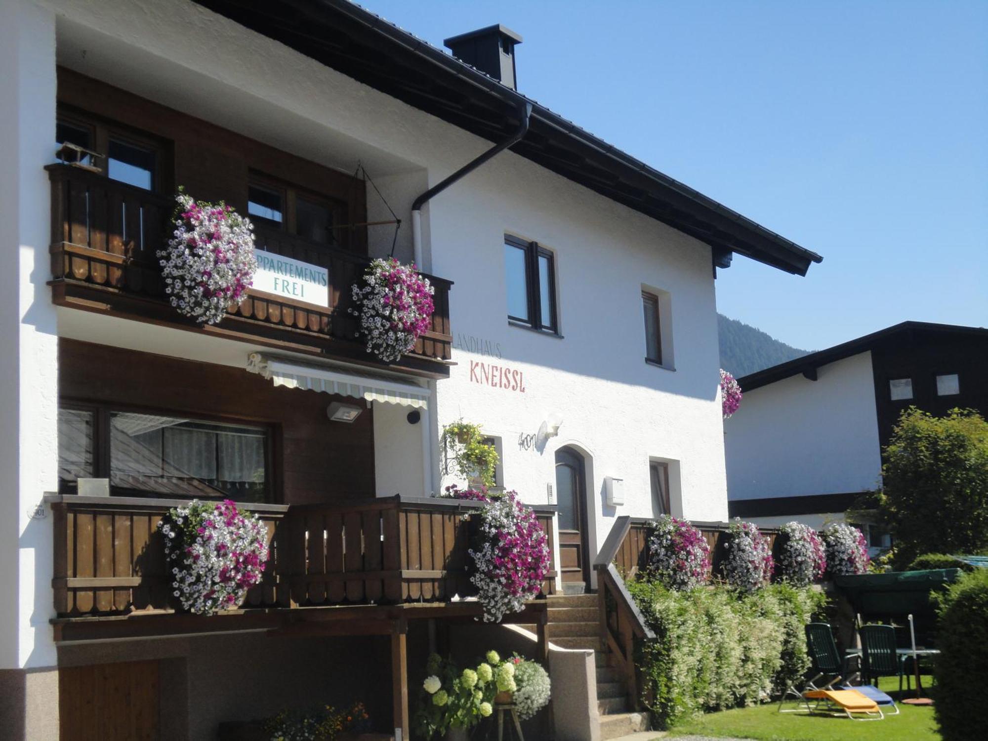 Haus Kneissl * Seefeld in Tirol